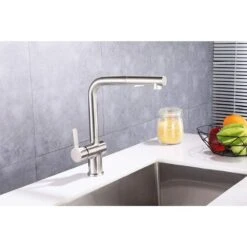 Single-Handle Pull Out Sprayer Kitchen Faucet In Polished Chrome -Household Items b1ff706aca81bb047288610f3b6ec2dc 1800x1800